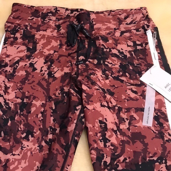 Avec Les Filles Women's Camo Printed Ankle Legging. L - Picture 3 of 8